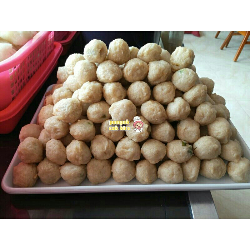 

Pempek bulat kecil adaan Asli Palembang