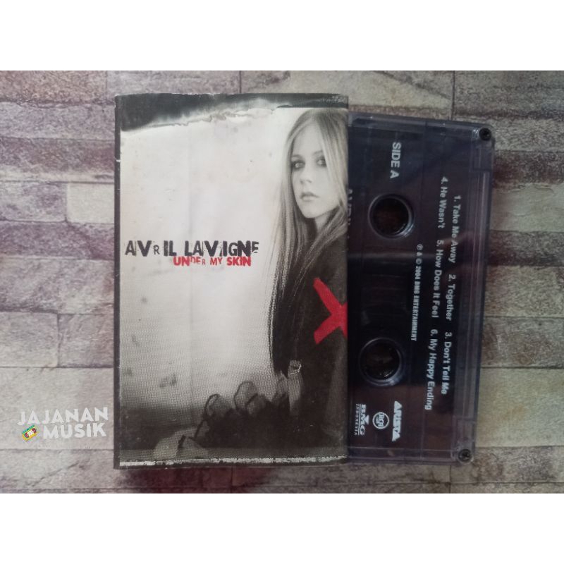Kaset Avril Lavigne (Under My Skin)