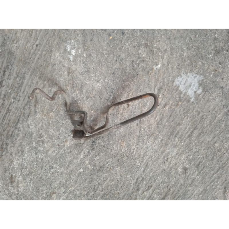 klem selang rem depan breket dudukan selang rem depan Yamaha Vega ZR original