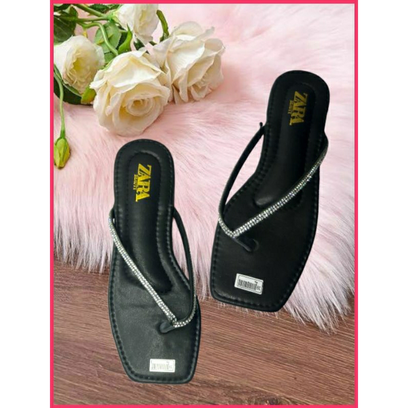 SANDAL JEPIT ZARA
