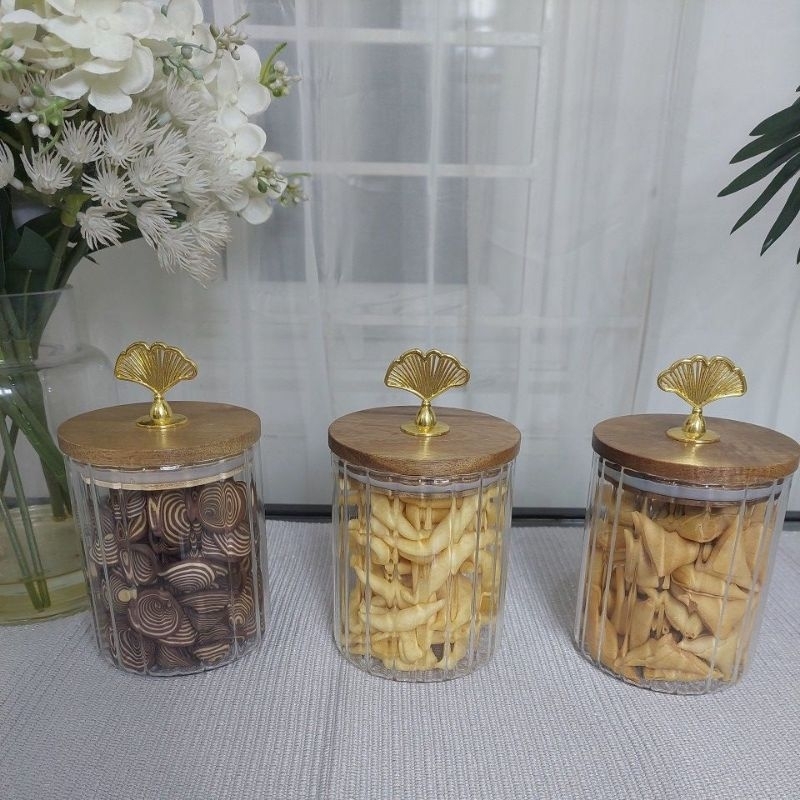 Toples Minimalis