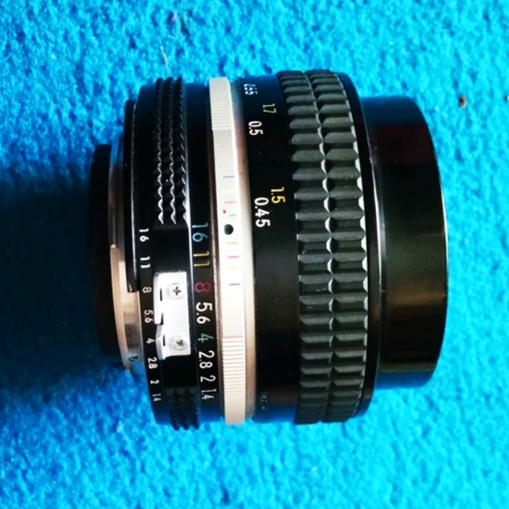 lensa Nikon Manual 50 mm f 1.4 seri AI