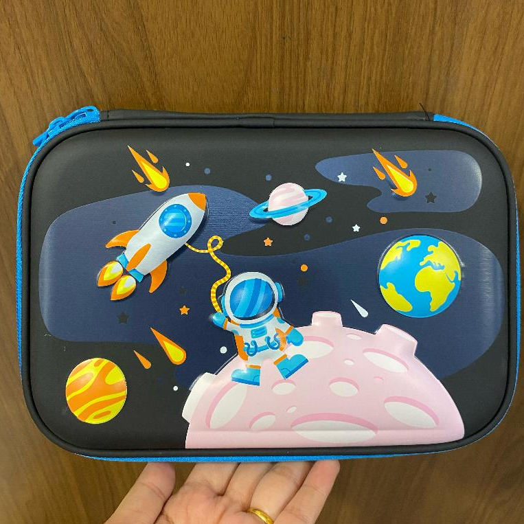 

Gramedia Mall Pekanbaru(Original)KAKO EVA PENCASE OUTER SPACE BIG KK-ECA97