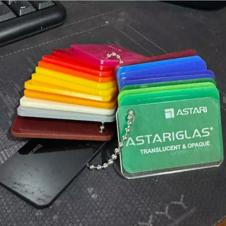 

Akrilik potong manual ukuran maksimal 122 cm x 244 cm