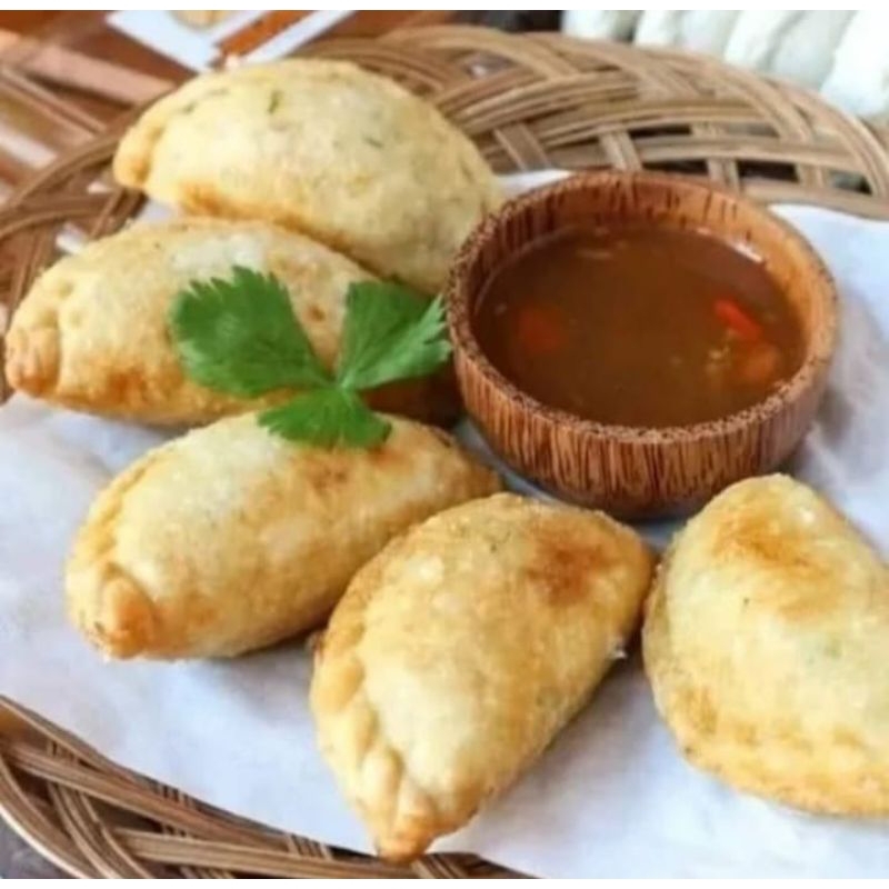 

cireng isi ayam suwir pedas (15pcs)