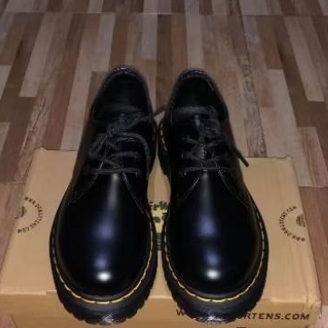 Sepatu boots dokmart low 1461