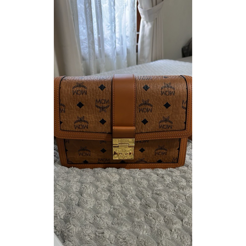 MCM sling bag preloved / mcm second / tas mcm coklat shoulder bag
