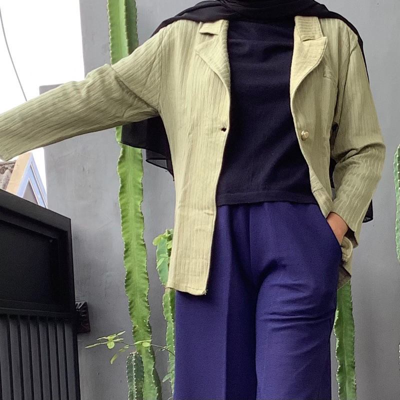 Preloved blazer hijau sage [bisa nego]