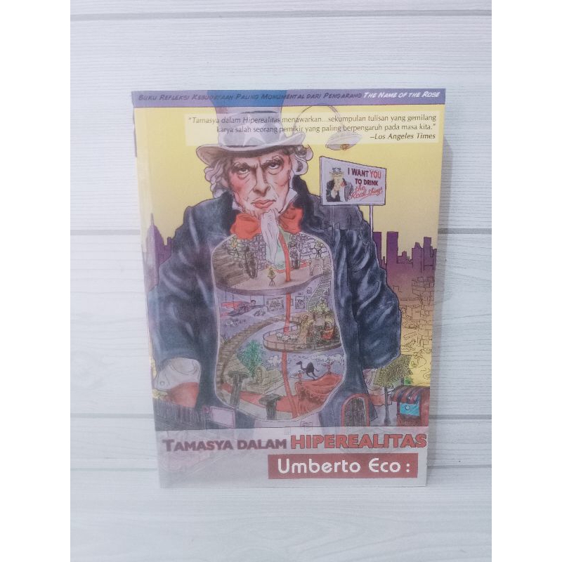 Tamasya dalam hiperealitas by Umberto eco