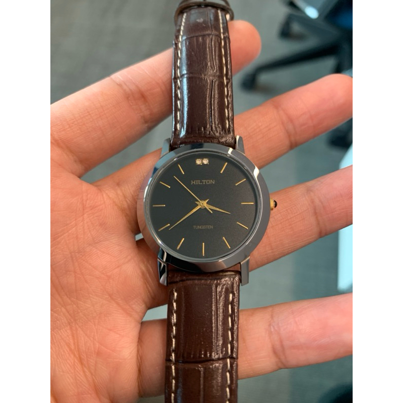 Body Tungsten Kaca Sapphire Hilton Watch Swiss Made (brand US) dial hitam kondisi mulus , jam tangan