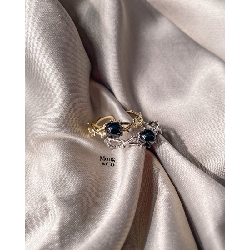 Mong&Co The Noir Adjustable Ring with Black Stone - Cincin Wanita Batu Hitam Simple Stylish