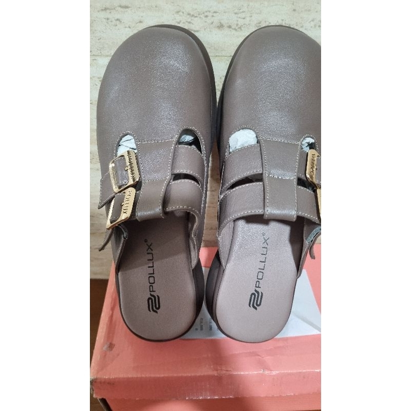 Sepatu Pollux