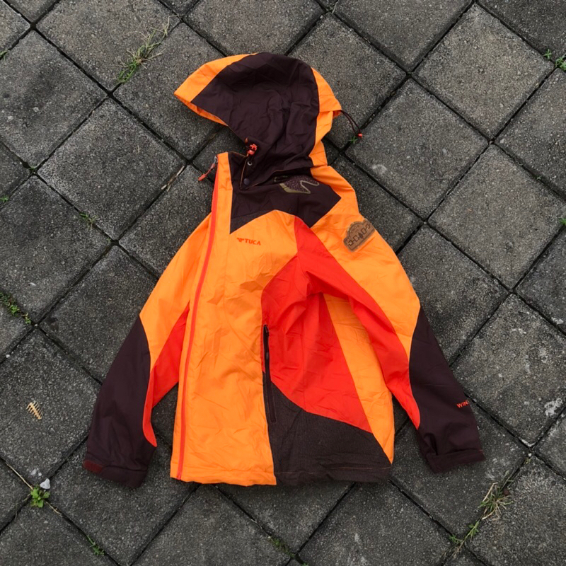 jaket outdoor Tuca Gorpcore waterproof bekas second not arcteryx