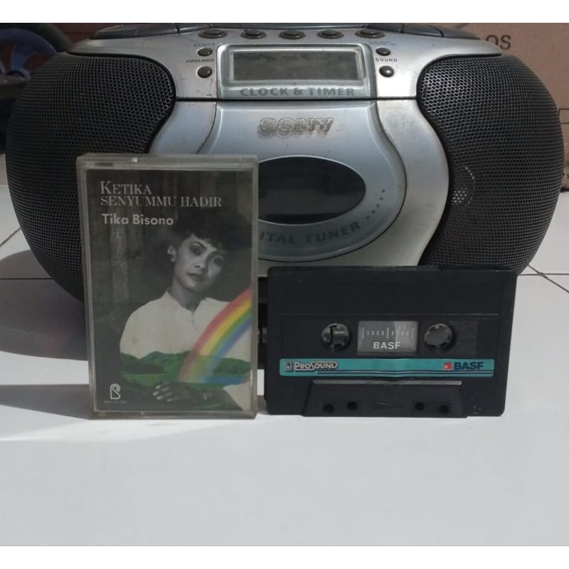 Kaset Pita Tika Bisono