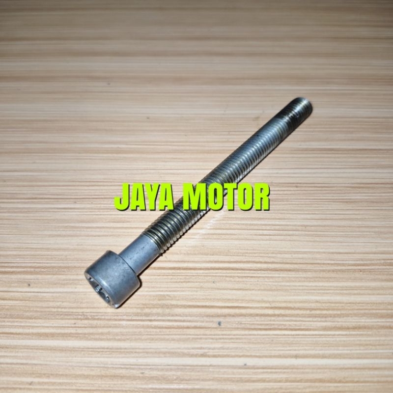 Baut Cylinder Head Ford Fiesta Ecoboost 1.0