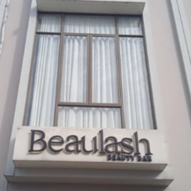 Huruf Timbul Plat Galvanis LED Outdoor Salon Kecantikan