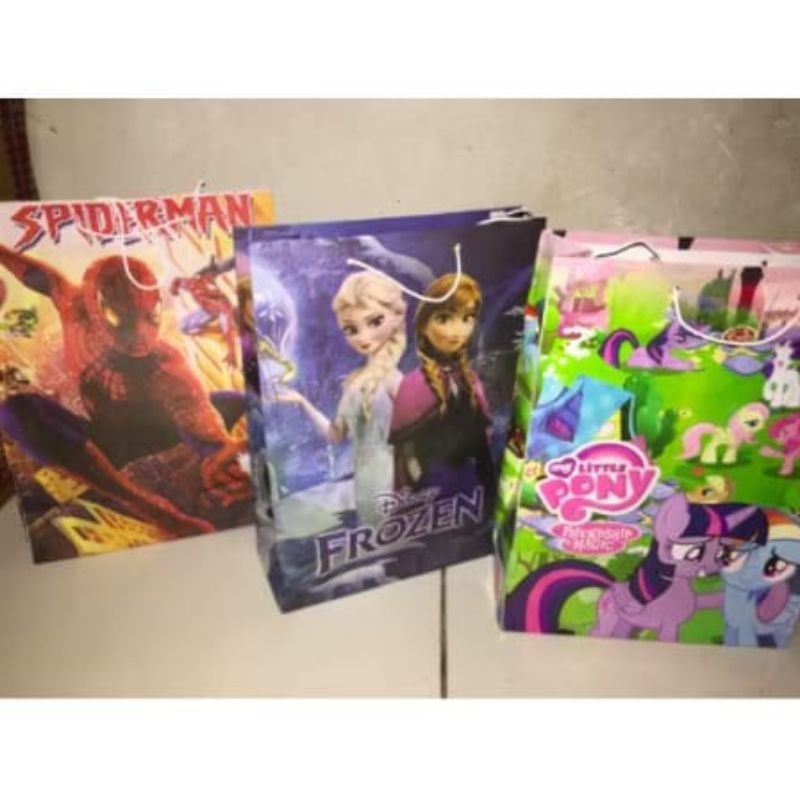 

Papar Bag Snack /Bikisan ultah/ Tas Bingkisan ukuran kecil (isi 10)