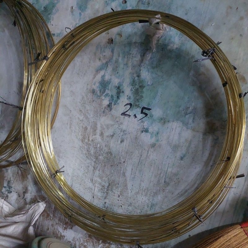 Kawat Kuningan 2,5mm ± ½ Kg