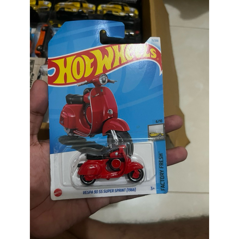 Vespa 90Ss Hotwheeels