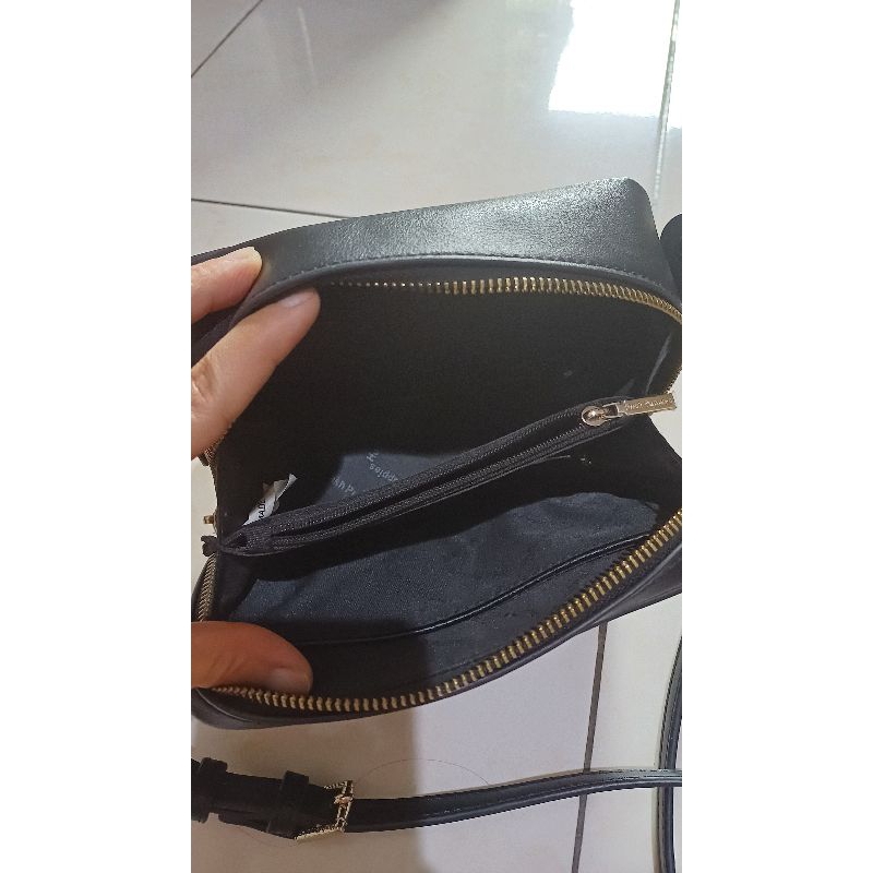 Tas Hush Puppies Sling Bag