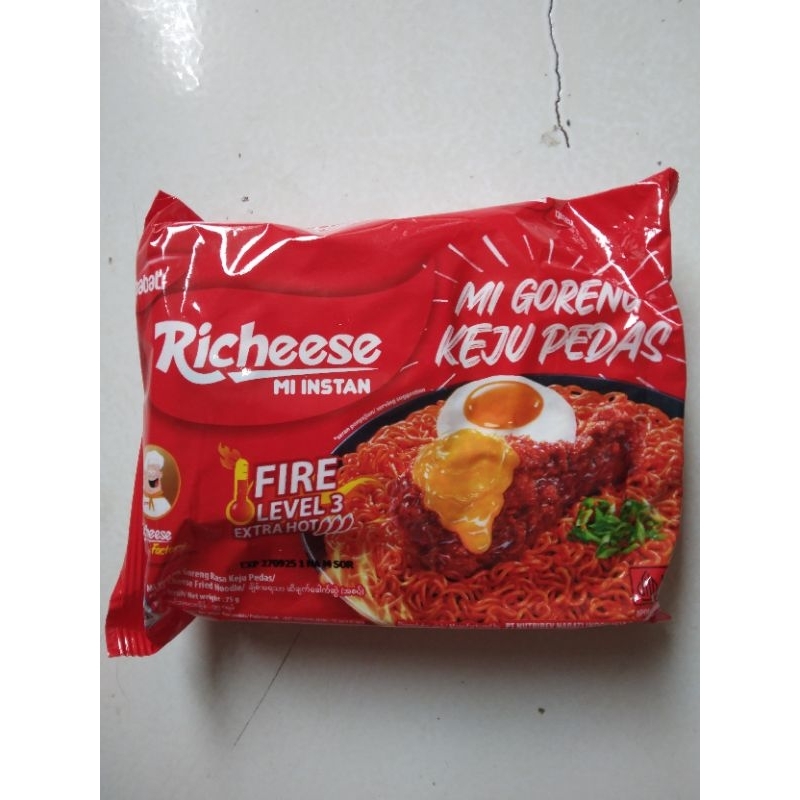 

Richeese Mie Goreng Keju Pedas Level 3 Kemasan 75 Gram