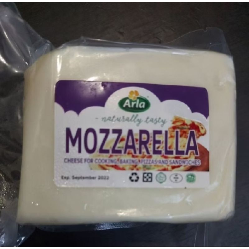 

KEJU MOZARELLA ARLA KEMASAN 1KG HALAL MOZARELLA ARLA
