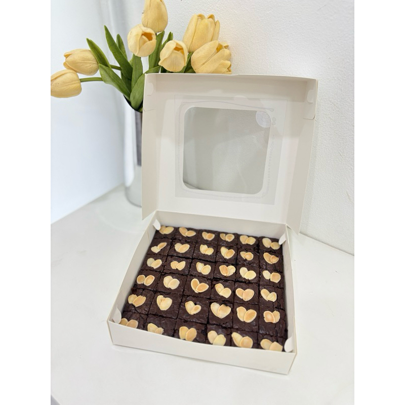 

brownies large 20x20