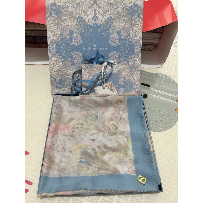 Preloved Buttonscarves The Yucca Voile Square Oasis