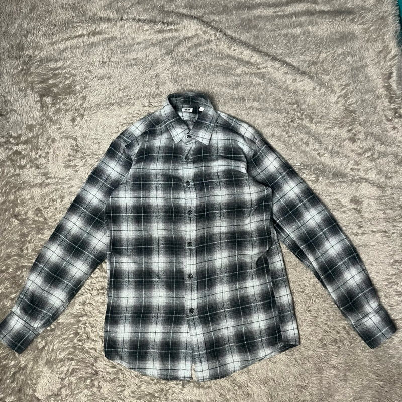 Kemeja flanel uniqlo black grey original
