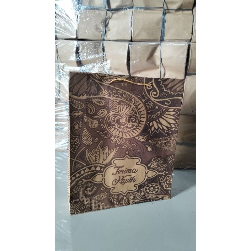 

PAPER BAG/TAS KERTAS/ TAS SOVENIR ECER UKURAN JUMBO 31x24x9