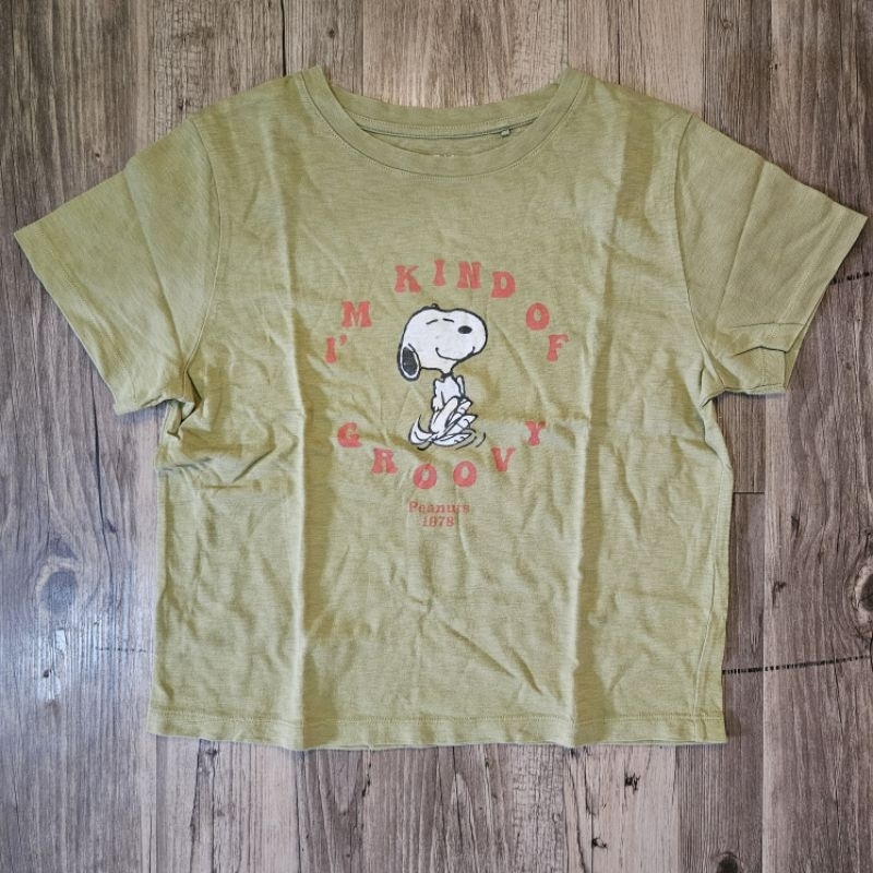 PRELOVED Kaos wanita  UNIQLO Peanut Original size S