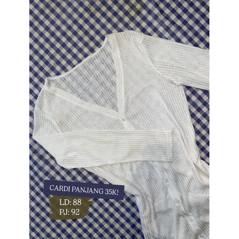 Cardigan putih panjang