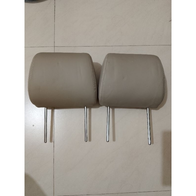 headrest depan toyota fortuner trd