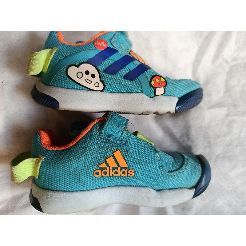 sepatu Adidas anak preloved