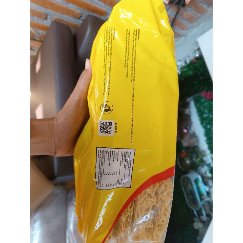 

MIE EKO BAKSO KEMASAN 825 G ISI 15 PCS