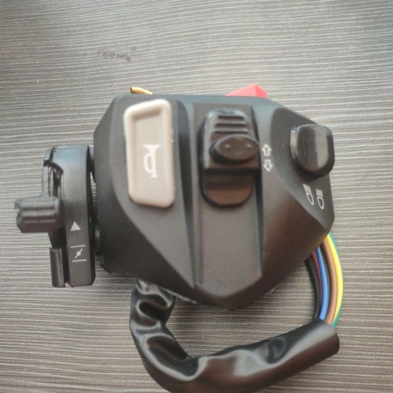 SAKLAR KIRI SAKLAR HOLDER /RUMAH SAKLAR  JUPITER MX MIO J XEON RC MIO SPORTY/MIO SMALE KABEL 8