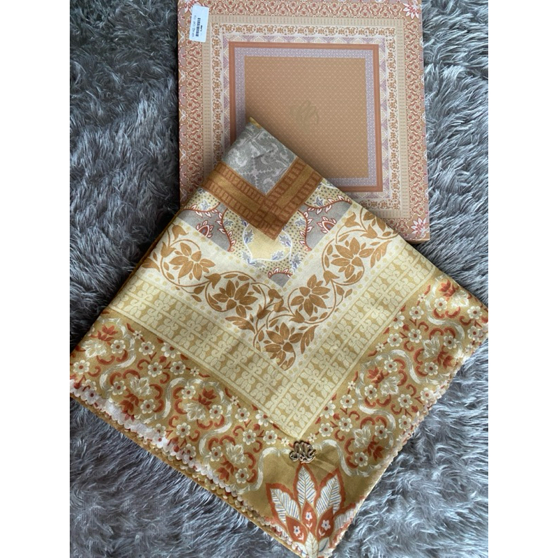 Preloved Hazel Scarf By Heaven Light
