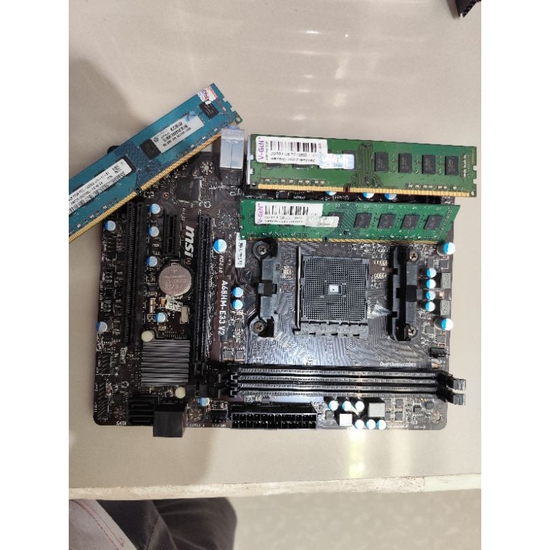 Paket Mobo MSI A68HM-E33 V2 + RAM ddr3 2x8gb vgen + Procie AMD Athalon X4 FM2+ 1 Fan Armageddon