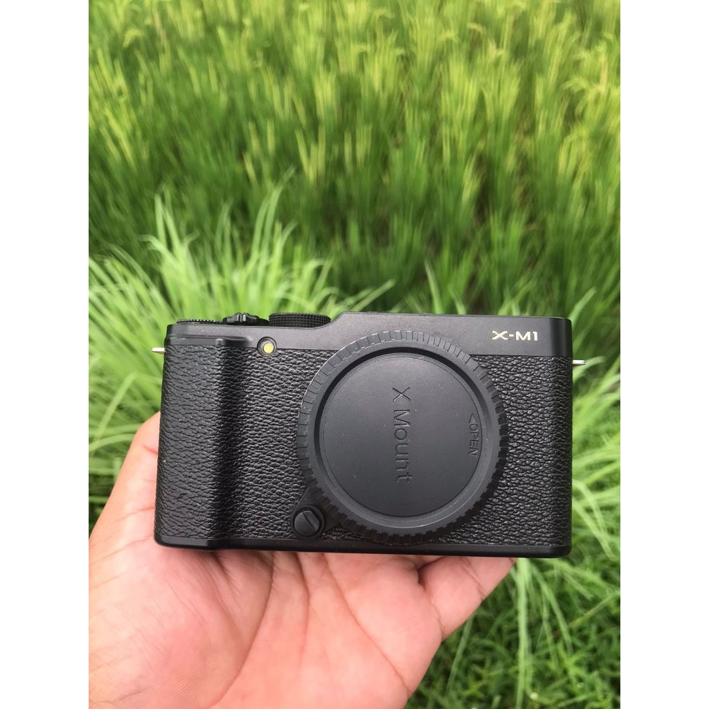 Fujifilm Xm1 Body Only Kamera siap kerja BUKAN XT 100 ATAU XPRO 1