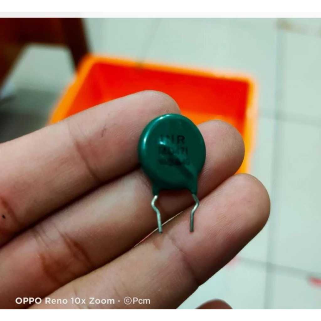 RE3517 varistor mov anti petir hijau maks 300v 14d471 14v471 s14 k300 k275 by PCM LTC GLODOK