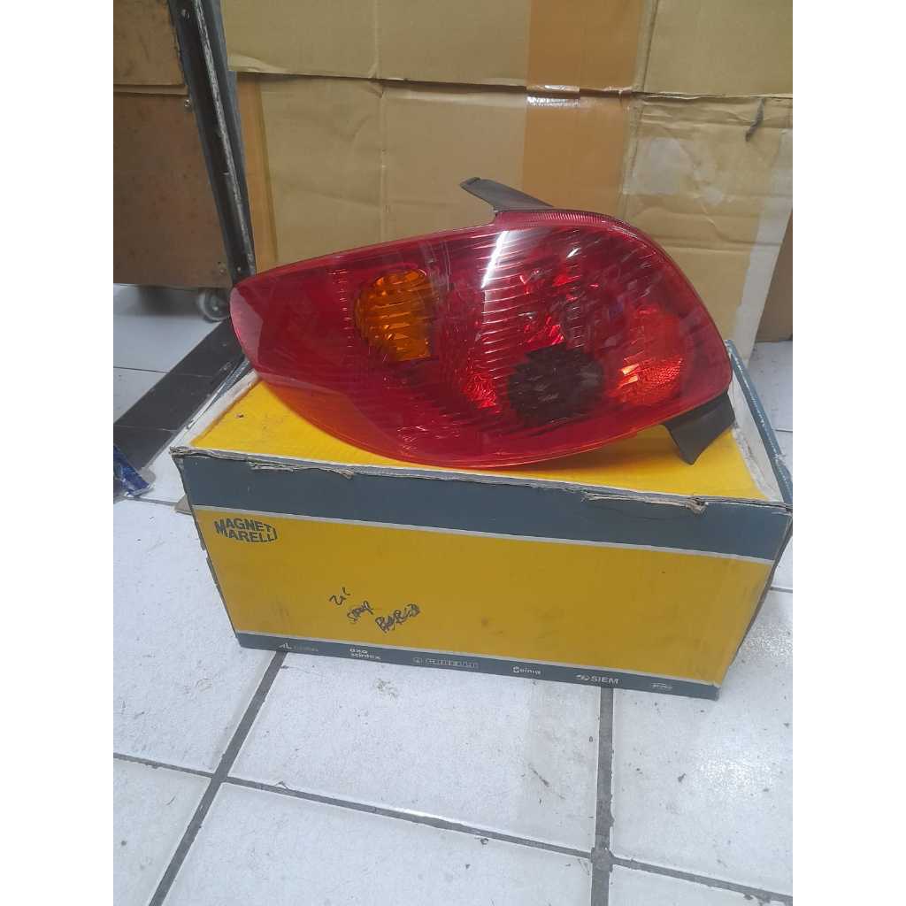 Lampu Belakang Peugeot 206 Stop Lamp merk Magneti Marelli