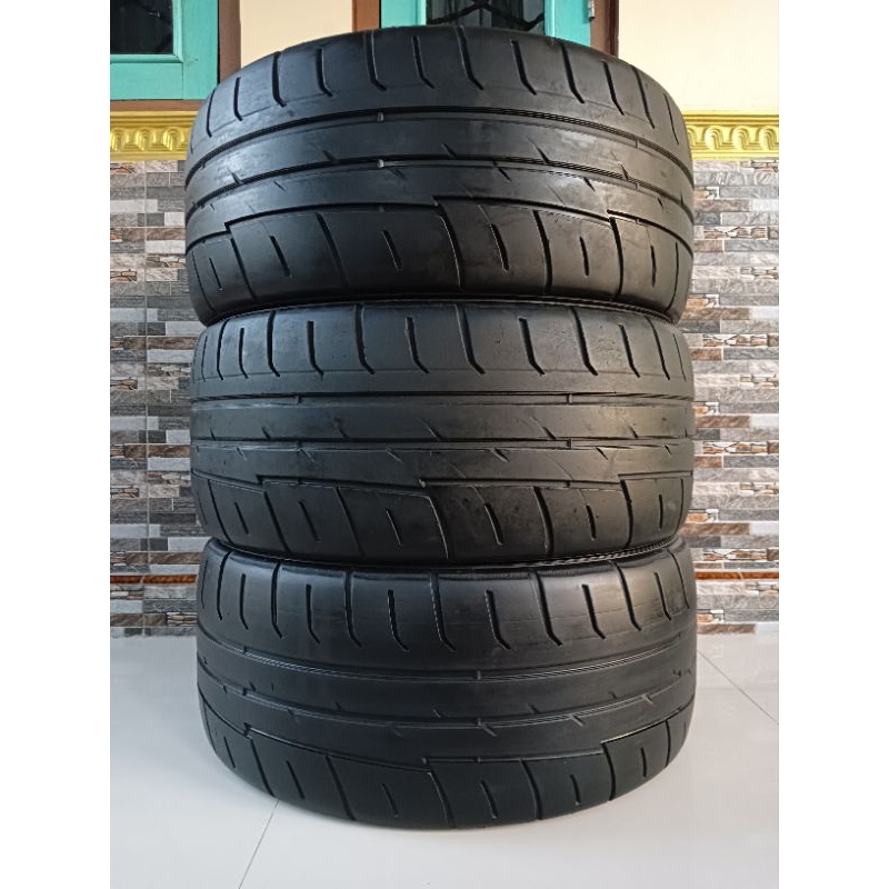GT Radial Champiro Sx2 245 40 r18