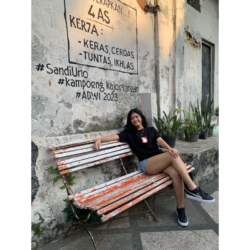 T-shirt "Boys don't cry"