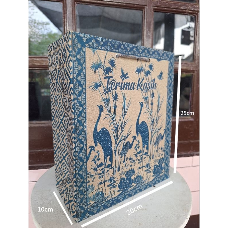 

(isi 12pcs) paperbag/tas kertas motif uk 20x10x25