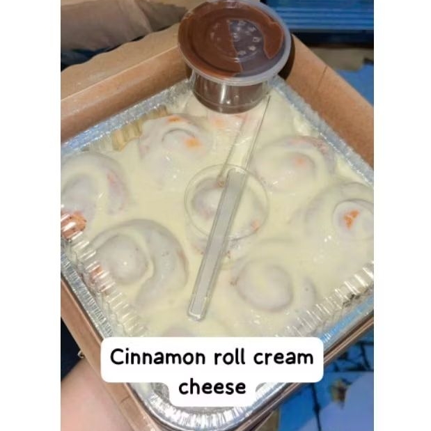 

Cinnamon roll cream cheese