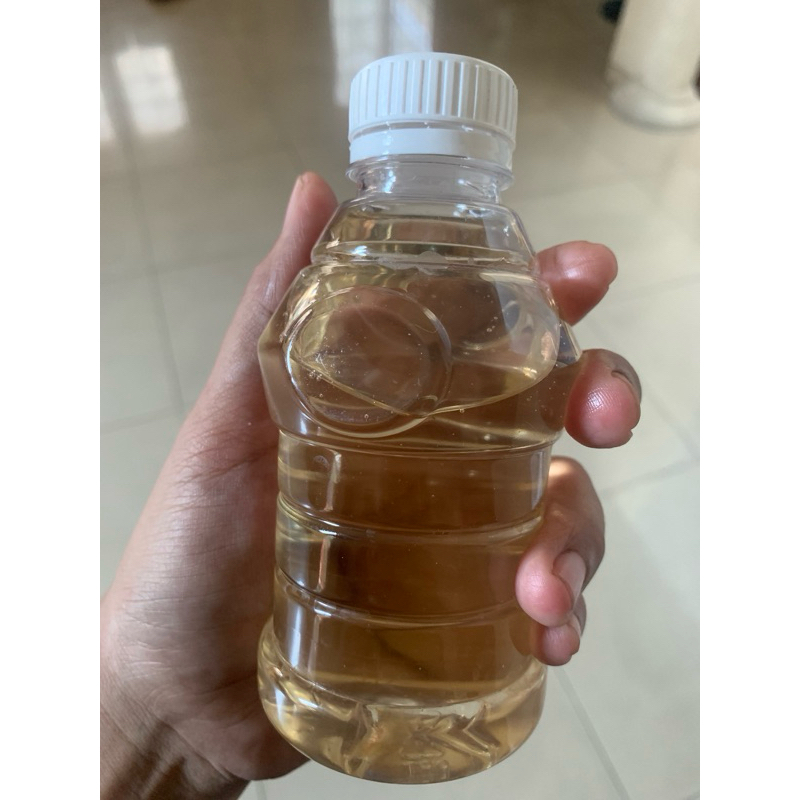 

Minyak Kelapa | Virgin Coconut Oil | HANDMADE VIRGIN OIL