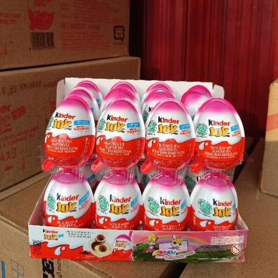 

kinderjoy 24 pcs atau 1 box girl/boy with gift milk choco crispy-2