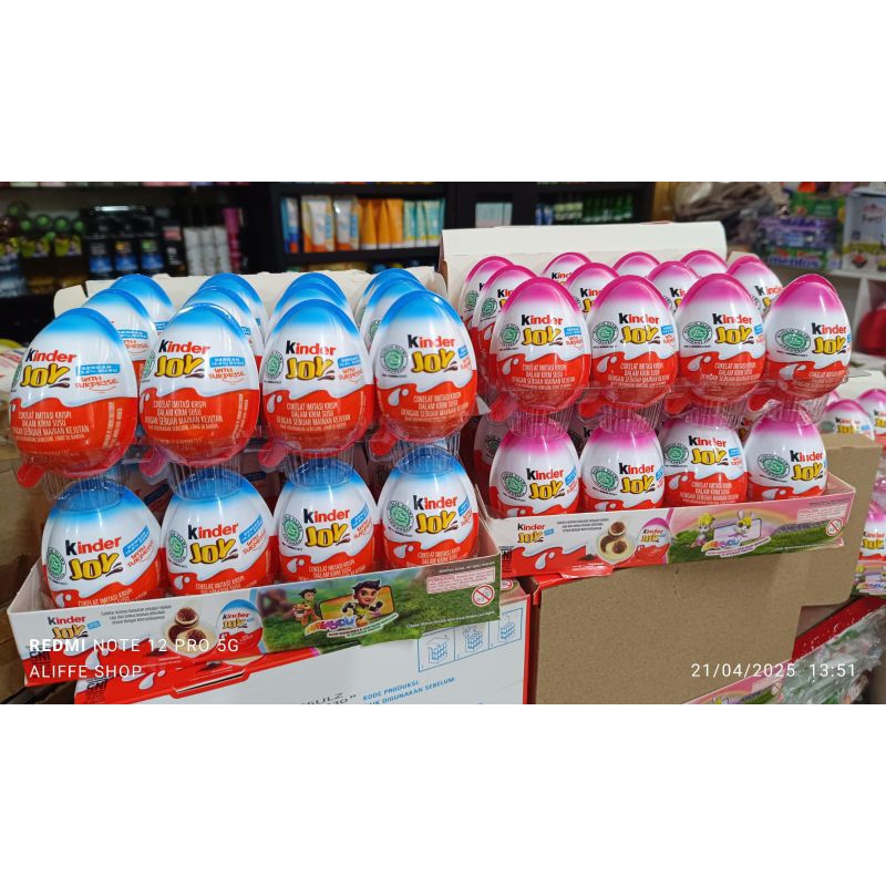 

1Box Kinder Joy isi 24Pcs Chocolate Boy or Girl