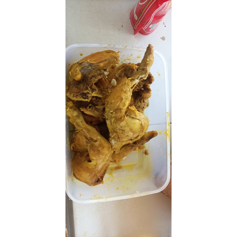 

ayam paha bumbu kuning siap saji dada fulll isi pada 4 potong