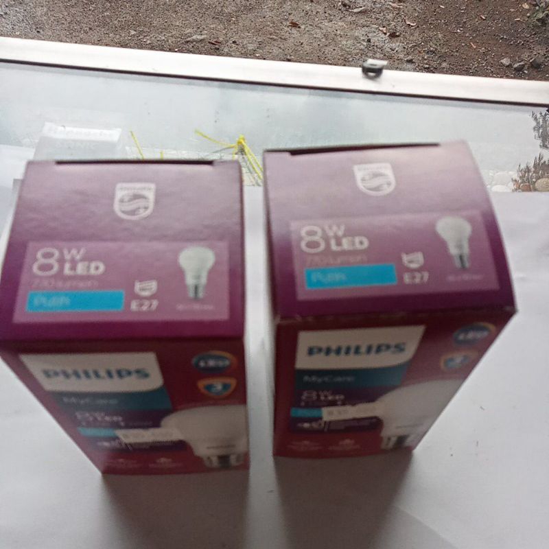 lampu LED Philip 8 watt